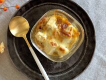 腎臓病食の管理栄養士監修・低たんぱくレシピ「減塩 豆腐と鶏ひき肉のやさしいグラタン」